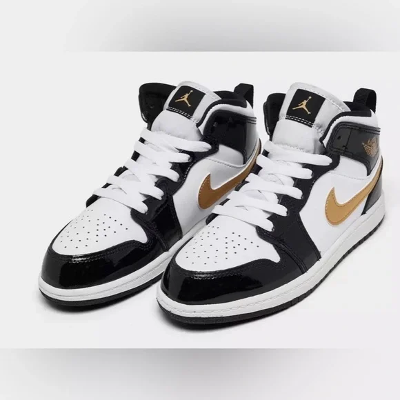 Air Jordan 1 Mid SE Patent Black Gold - Size 4.5 - Picture 3 of 11